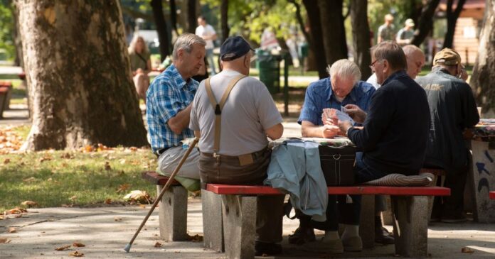 Minden magyar állampolgár jogosult a nyugdíjkorhatár elérésekor nyugdíjra