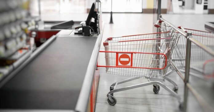 Empty,Cash,Desk,With,Closed,Way,Border,In,Supermarket Lezárt pénztár