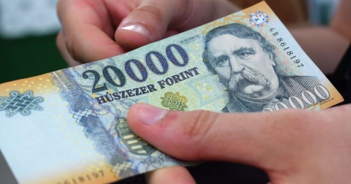 Az ingyenes készpénzfelvétel limitje maximum 40 ezer forint