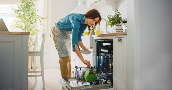 Így a legjobb kipakolni a mosogatógépet