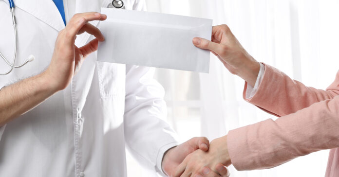 orvos_halapenz_stock_hovege hálapénz az orvosnak