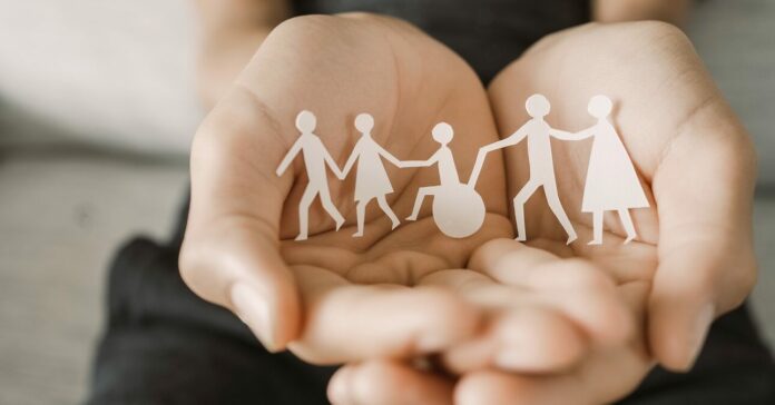 otthonápolási díj nyugdíj mellett