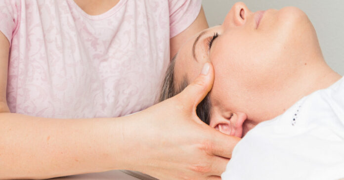 Mit tehetünk az erős fejfájás ellen?