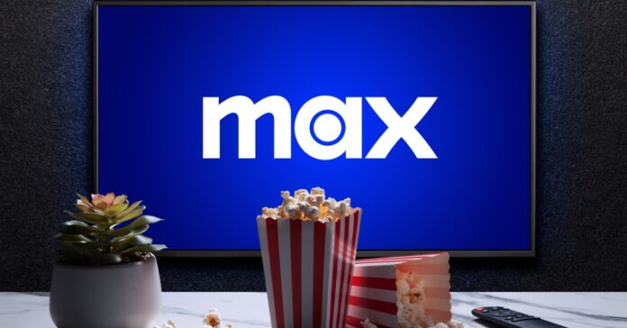 hbo max előfizetés, tv képernyője, előtt popcorn