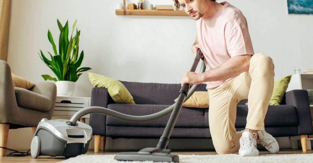 Hogyan szagtalanítsuk a büdös porszívót?