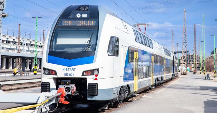 MÁV étkezőkocsi árak 2024: milyen ételt, italt vehetünk mennyiért?