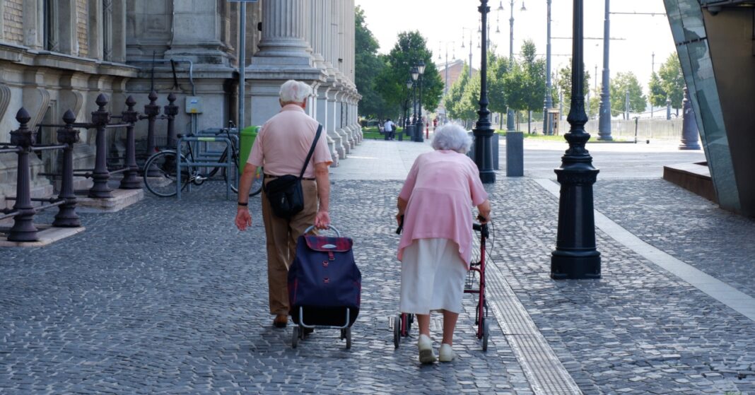 nyugdíjas házaspár Budapesten