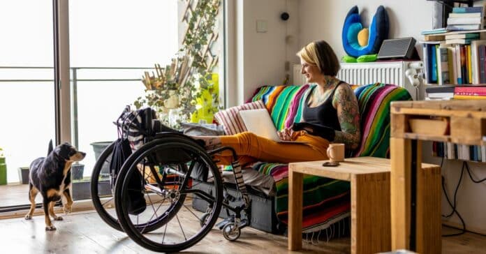 rokkantsági ellátás melletti munkavégzés