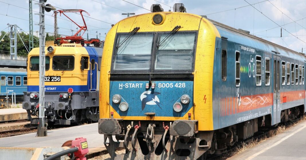 MÁV személyvonatok Budapesten.