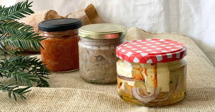 Ehető ajándék: rilette, hermelin, kimchi üvegben
