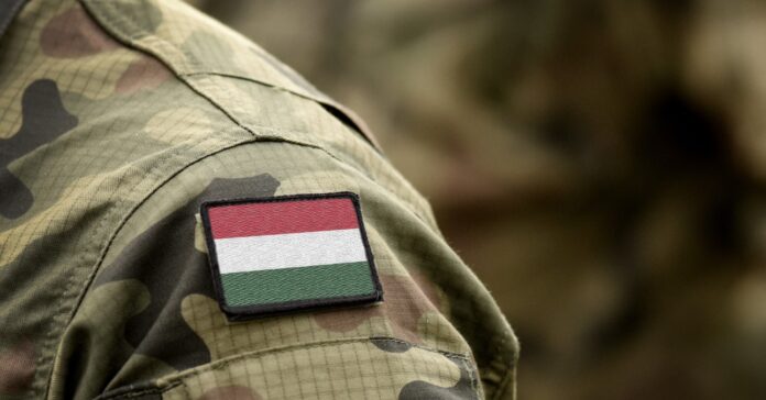magyar katona egyenruhában