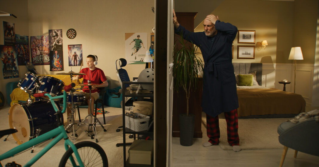 túl hangos a szomszéd