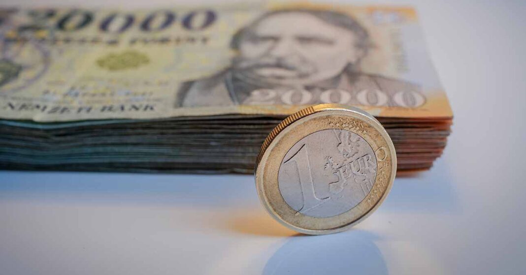 HOV-OST-157_penz_4-l Pénz, magyar forint (HUF)