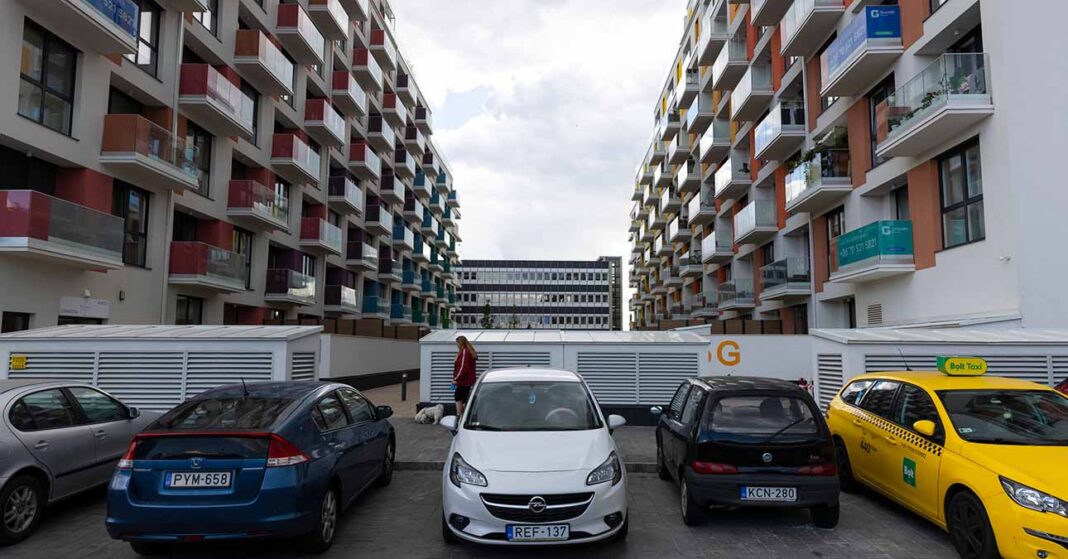HOV-OST-297_parkolo-r
