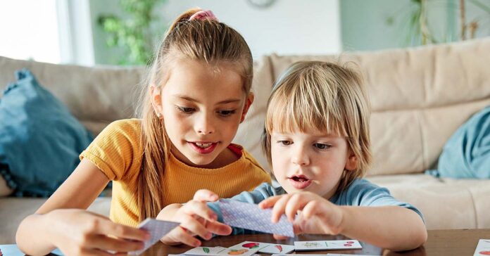 Kártyázás gyerekeknek: a csata játék