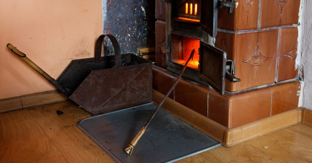 cserépkályhában ég a tűz