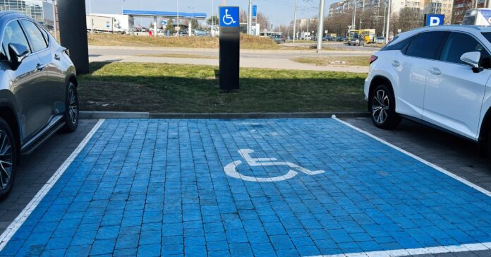 mozgássérült parkoló