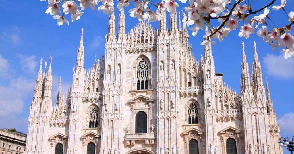olcsó külföldi utak repülővel Milánó Olaszország