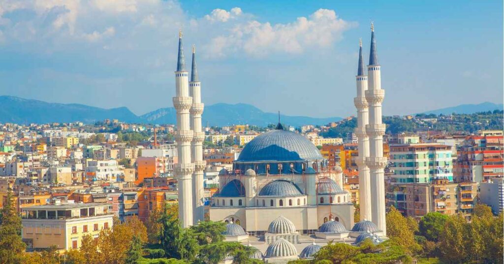 olcsó külföldi utak repülővel Tirana Albánia