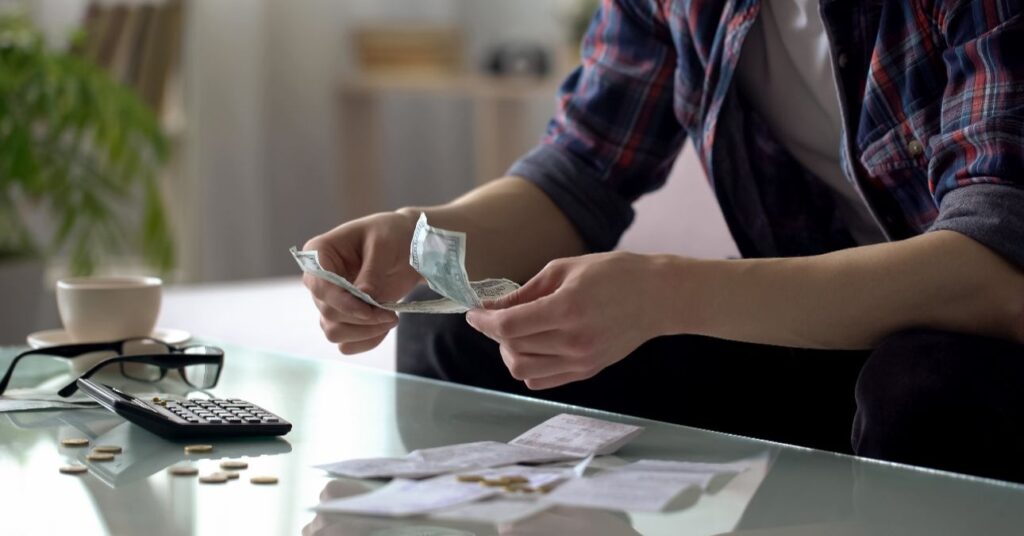 Plusz pénz érkezett a házhoz.