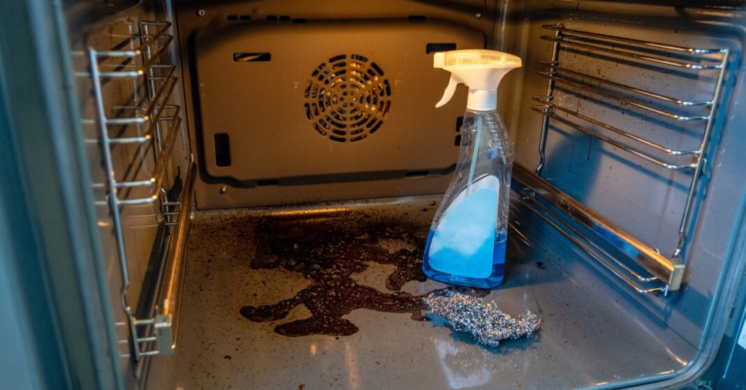 kormos, odaégett sütő tisztítása