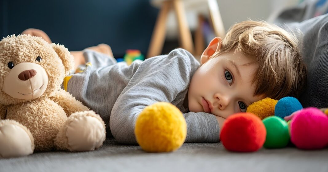 beteg óvodás kisfiú pihen