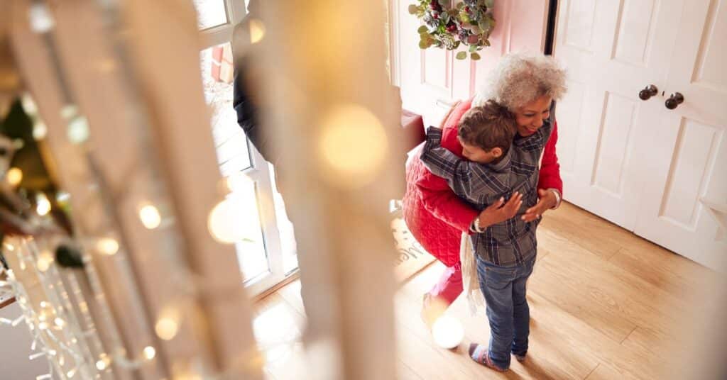 Nagymama az unokával.