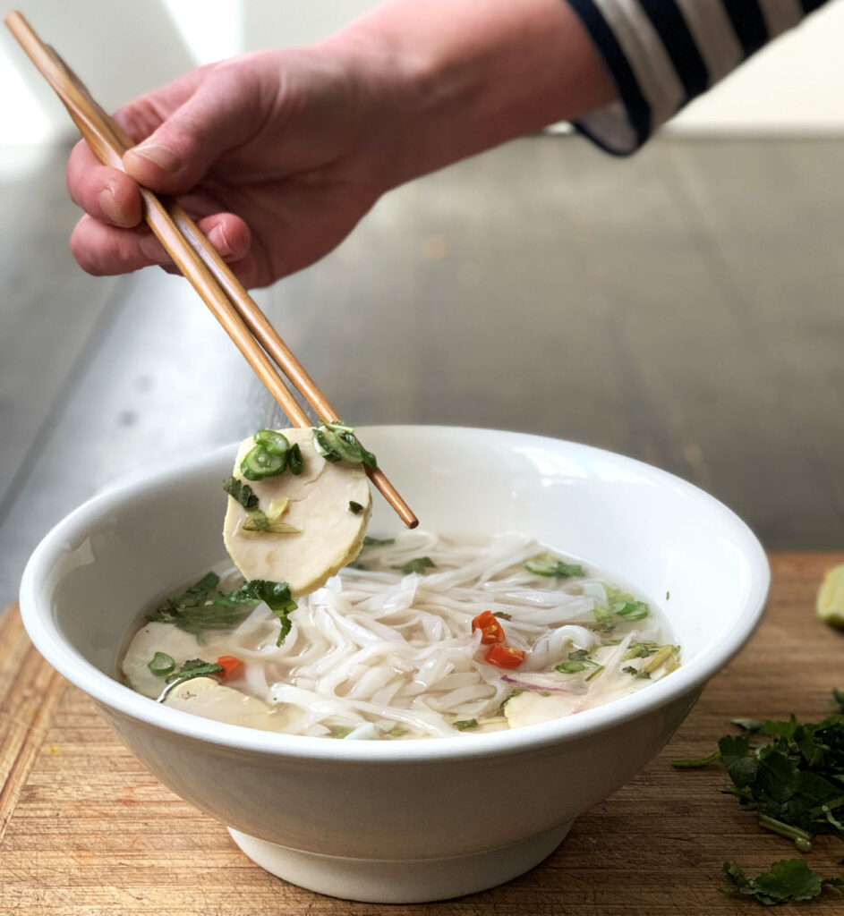 A húsleves vietnami nyelven: így készíts otthon pho levest!