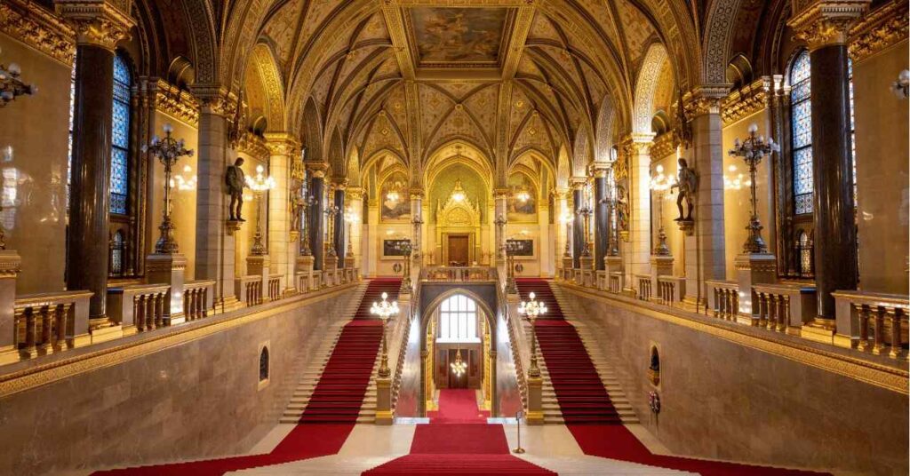 magyar péter beiktatása parlament