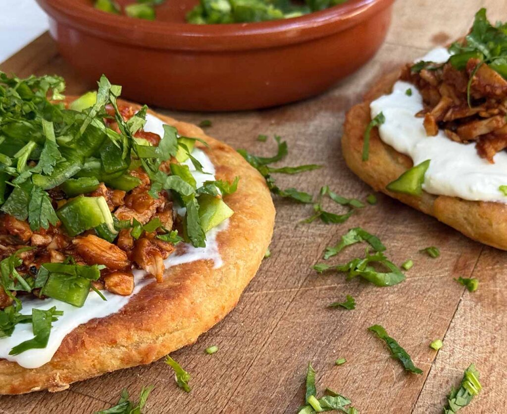 Maradékmanető krumplis lángos változatos feltétekkel